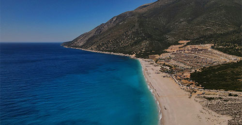 Location de Voiture en Albanie Sans Carte de Crédit : Guide Complet 2025