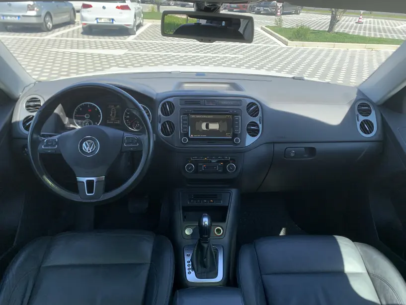 Alquila un coche en Tirana