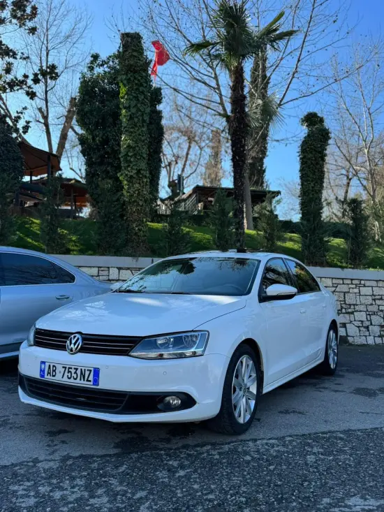 Rent a 2013 Volkswagen Jetta in Tirana