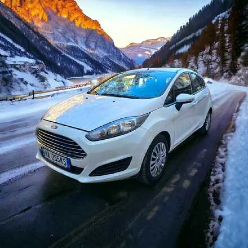 Louer une voiture à Tirana