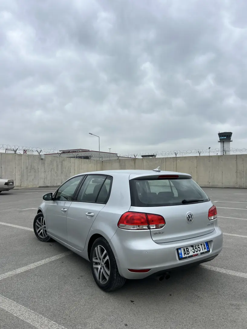 Louer une voiture à Tirana