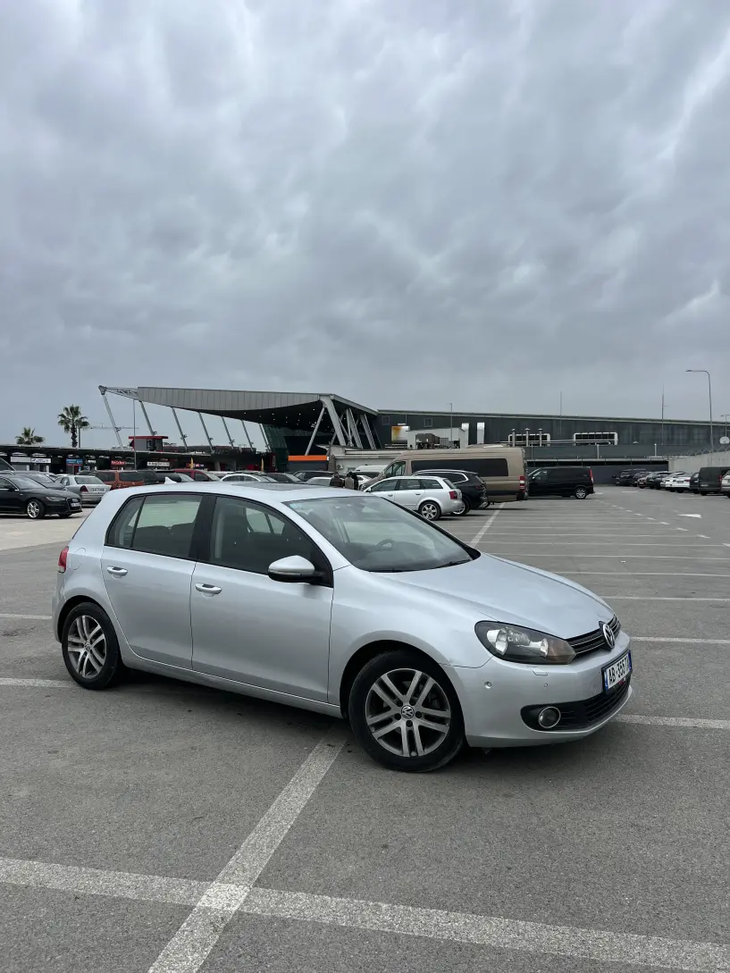 Louer une voiture à Tirana