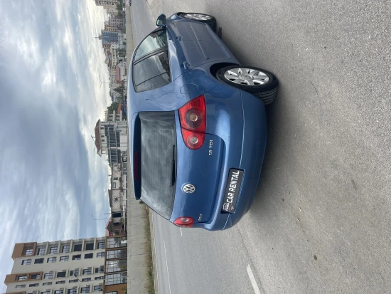 Rent a 2006 Volkswagen Golf 5 in Tirana