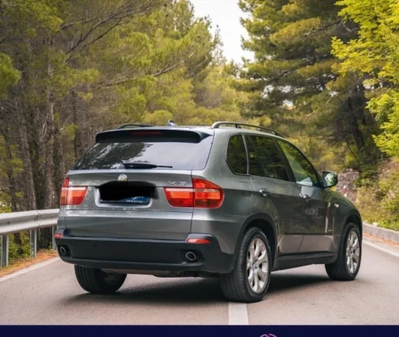 Alquila un coche en Tirana