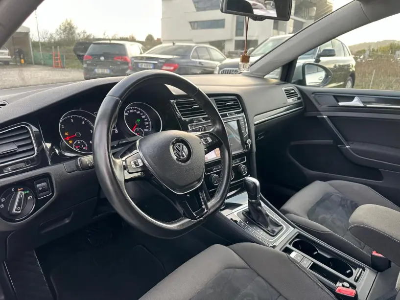 Auto mieten in Tirana