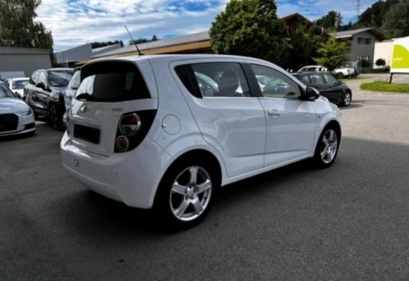 Wynajmij samochód w Tirana