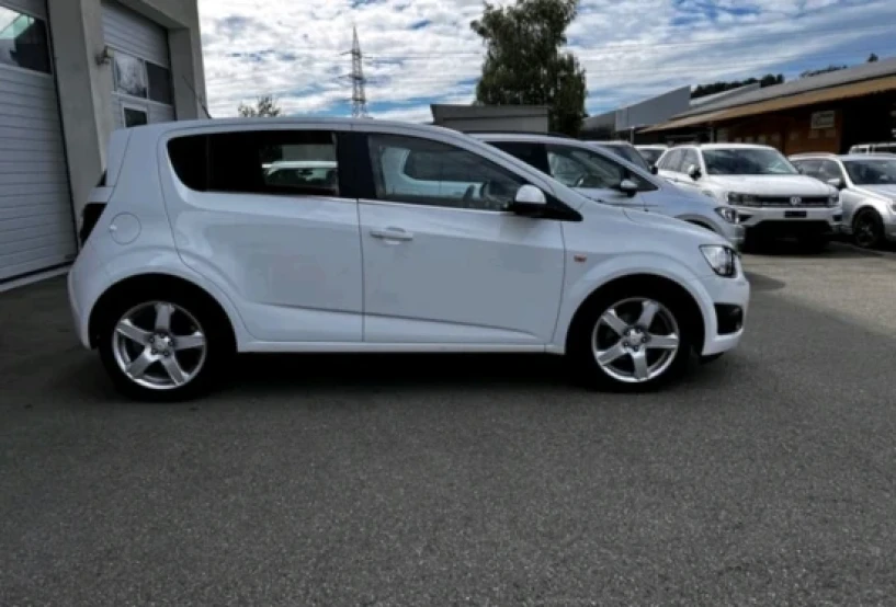 Wynajmij samochód w Tirana