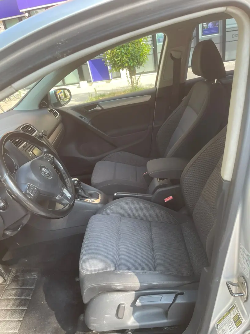 Rent a car in Tirana