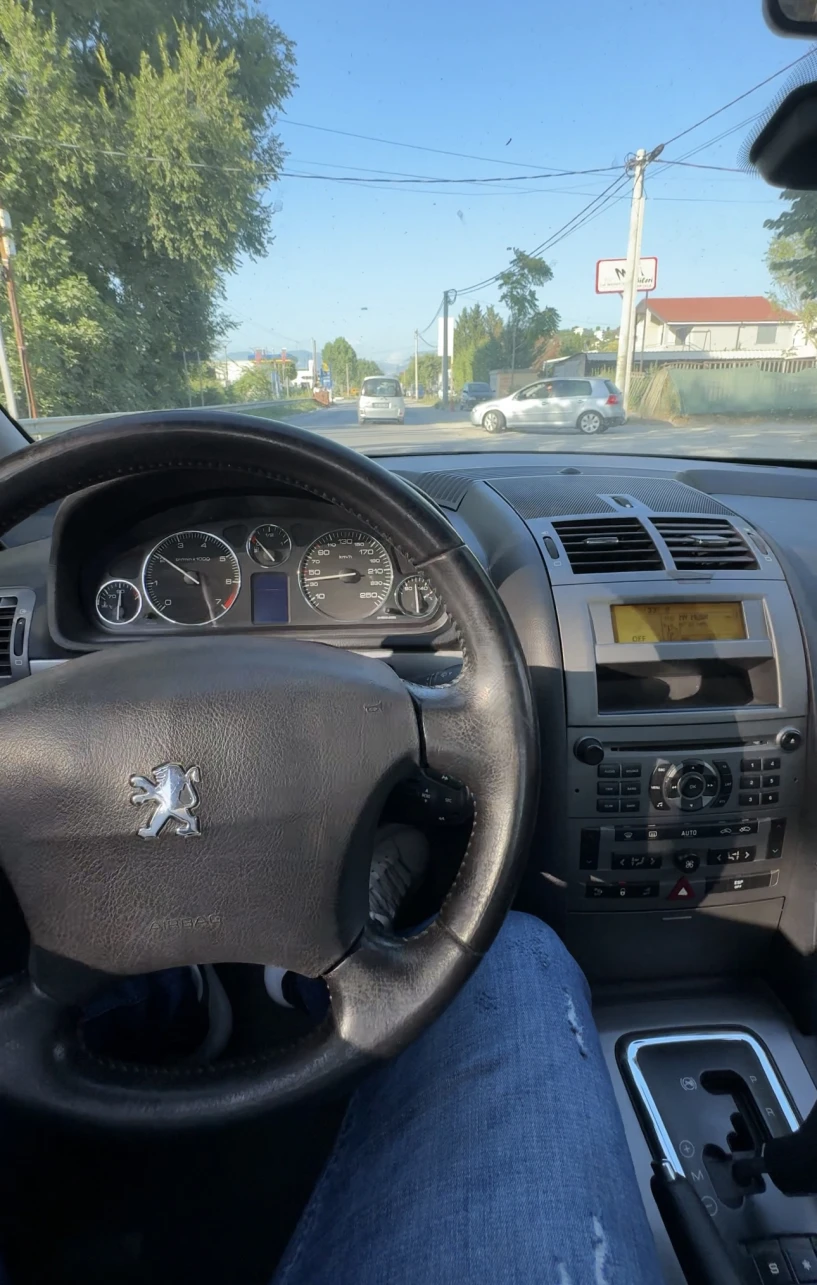 Louer une voiture à Tirana