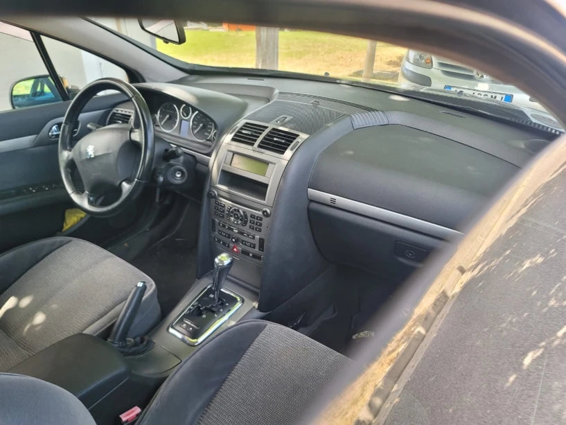 Louer une voiture à Tirana