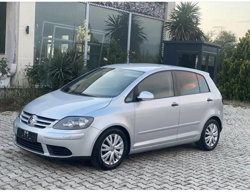 Rent a car in Tirana