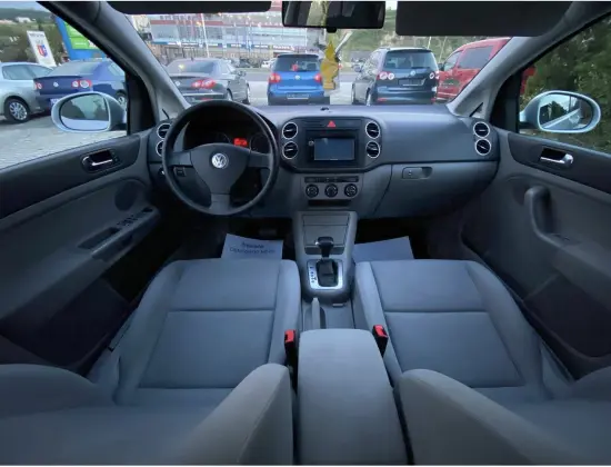 Rent a 2007 Volkswagen Golf Plus in Tirana