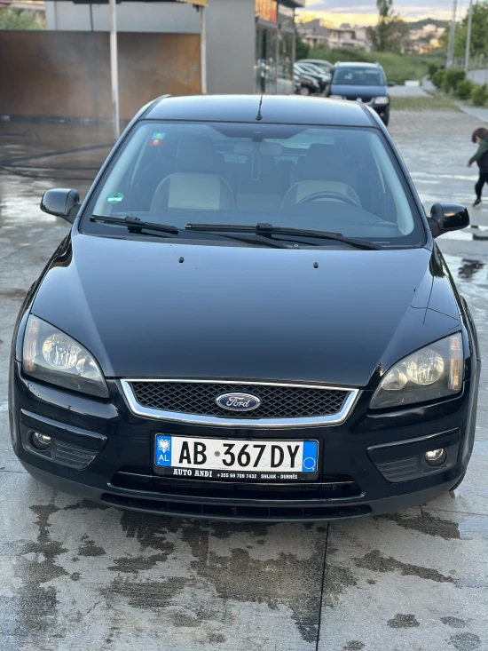 Rent a 2007 Ford Focus in Durrës