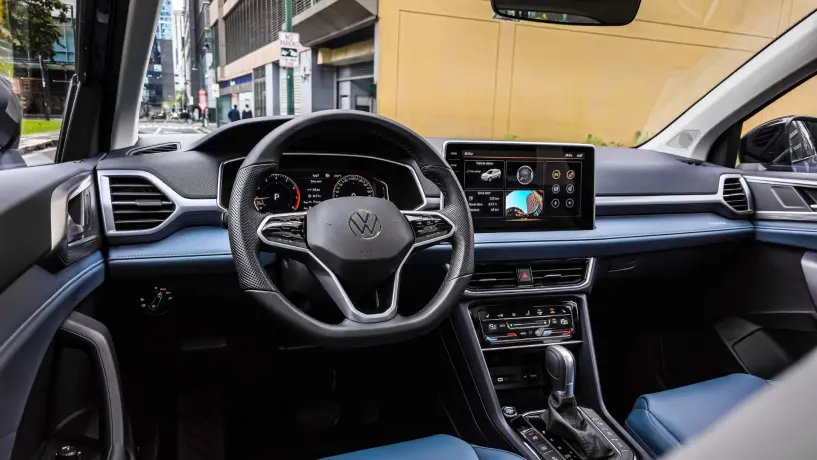 Merrni me qira një makinë në Tirana