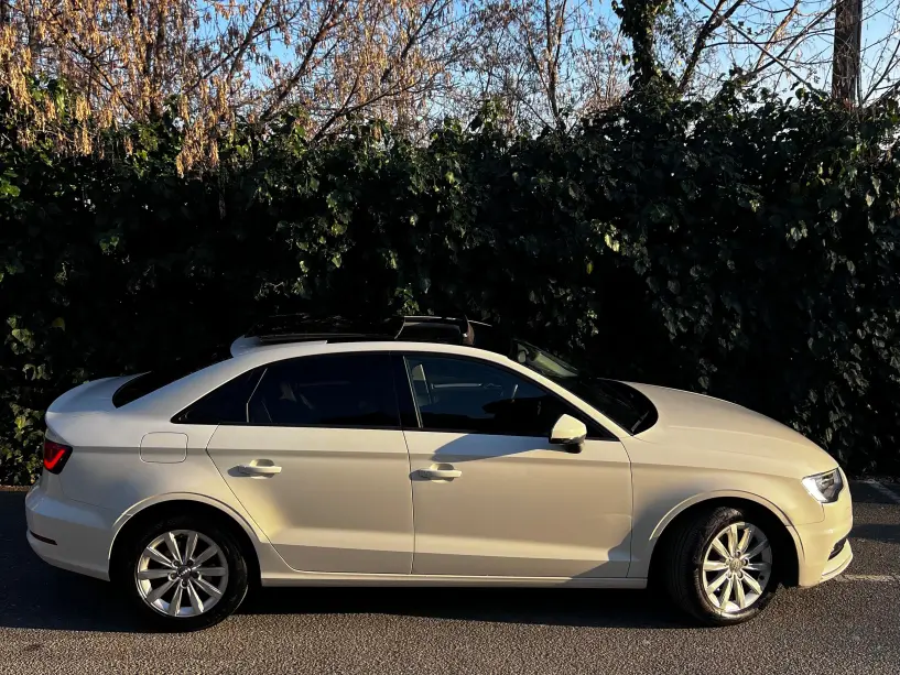 Rent a car in Tirana