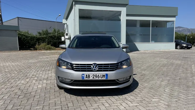 Louer une voiture à Tirana