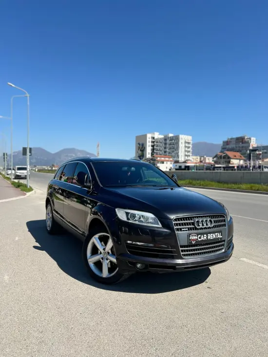 Wynajmij Audi Q7 z 2009 roku w Tirana