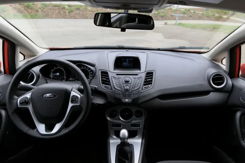 Noleggia un'auto a Tirana