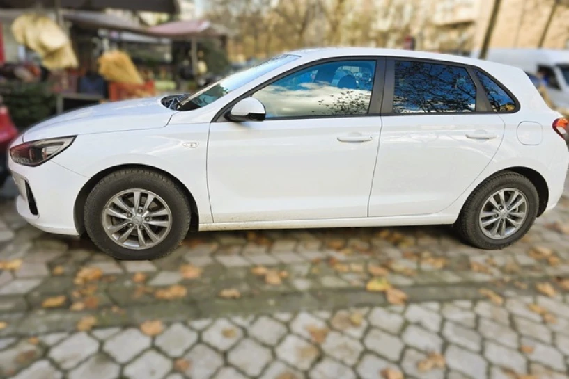 Rent a car in Tirana