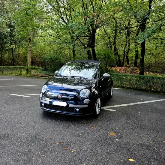 Merrni me qira një Fiat 500 të vitit 2013 në Tirana