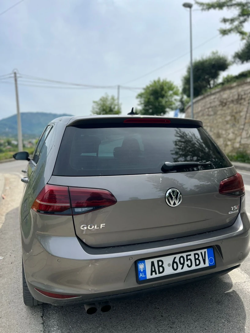 Noleggia un'auto a Tirana