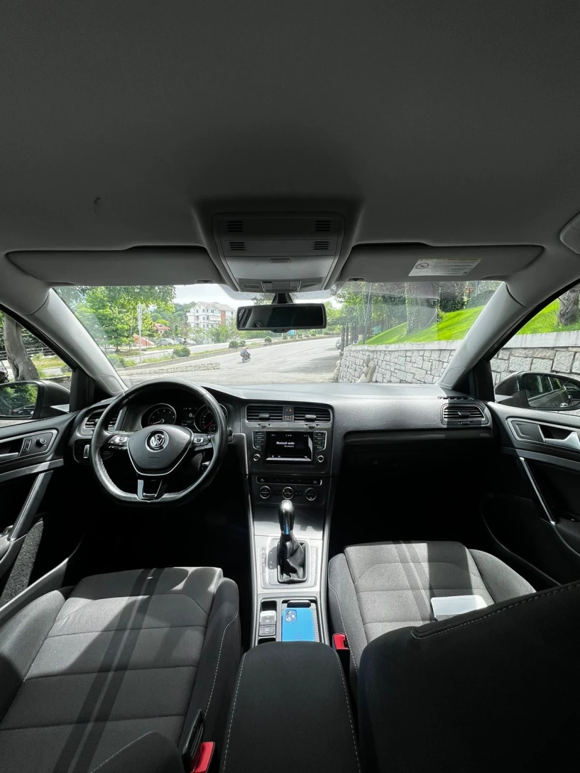 Noleggia un'auto a Tirana