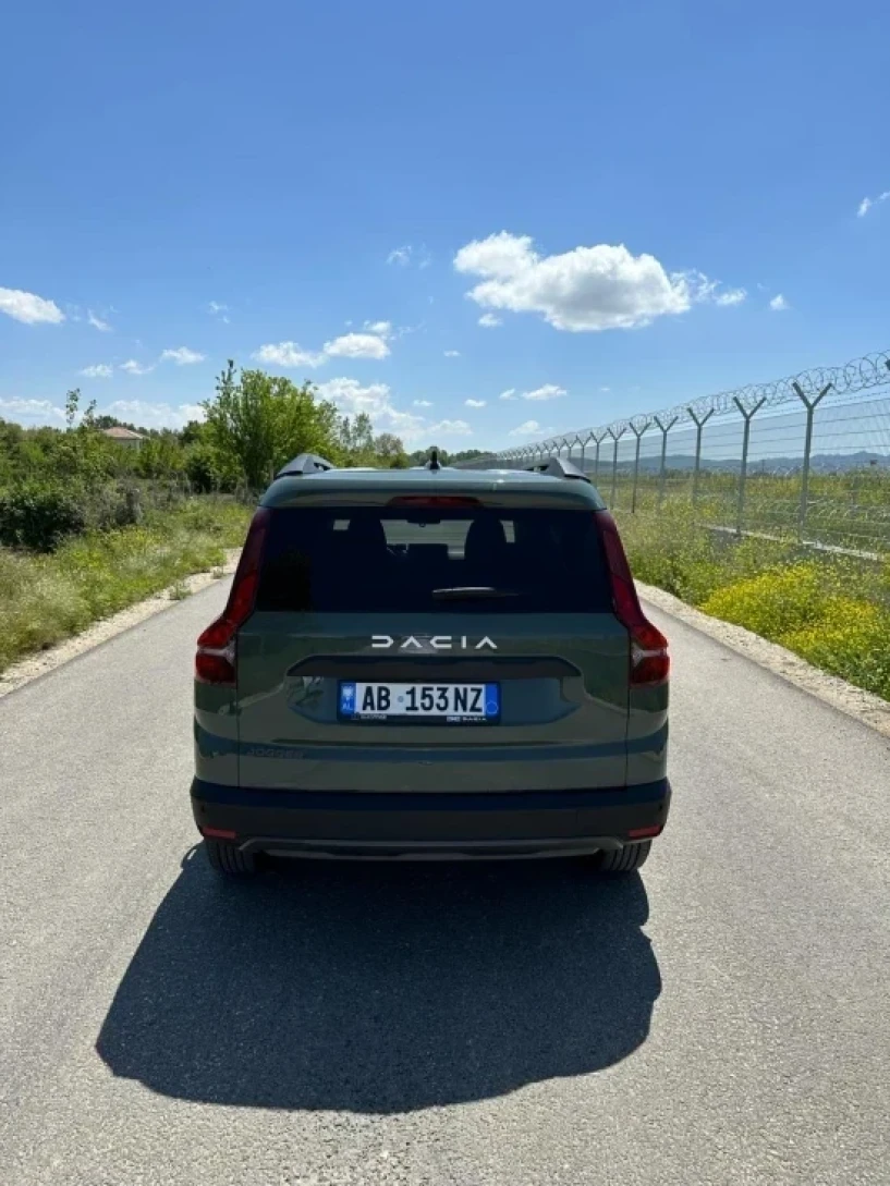 Rent a car in Tirana