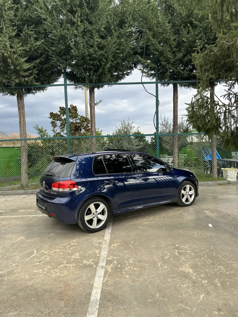 Wynajmij samochód w Elbasan