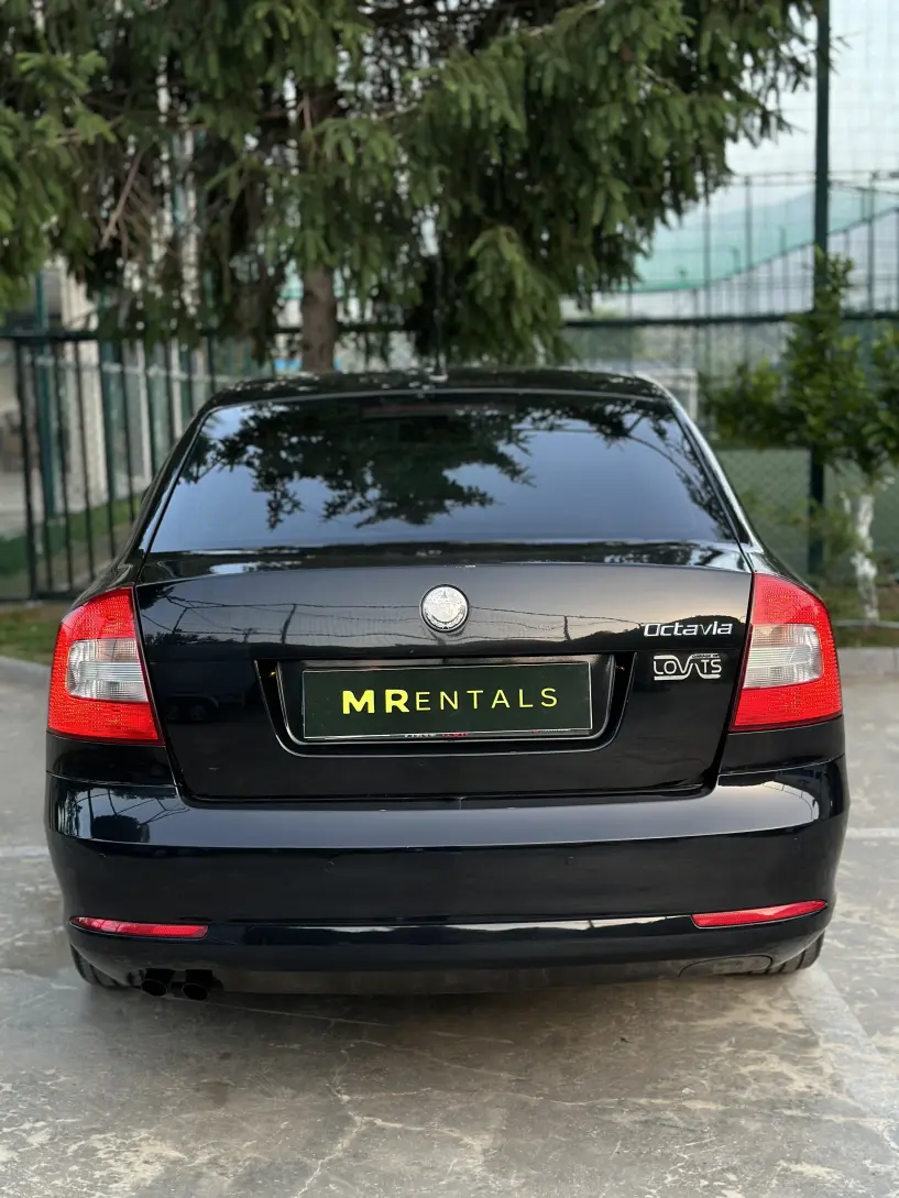 Merrni me qira një makinë në Elbasan