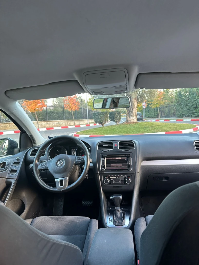 Noleggia un'auto a Tirana