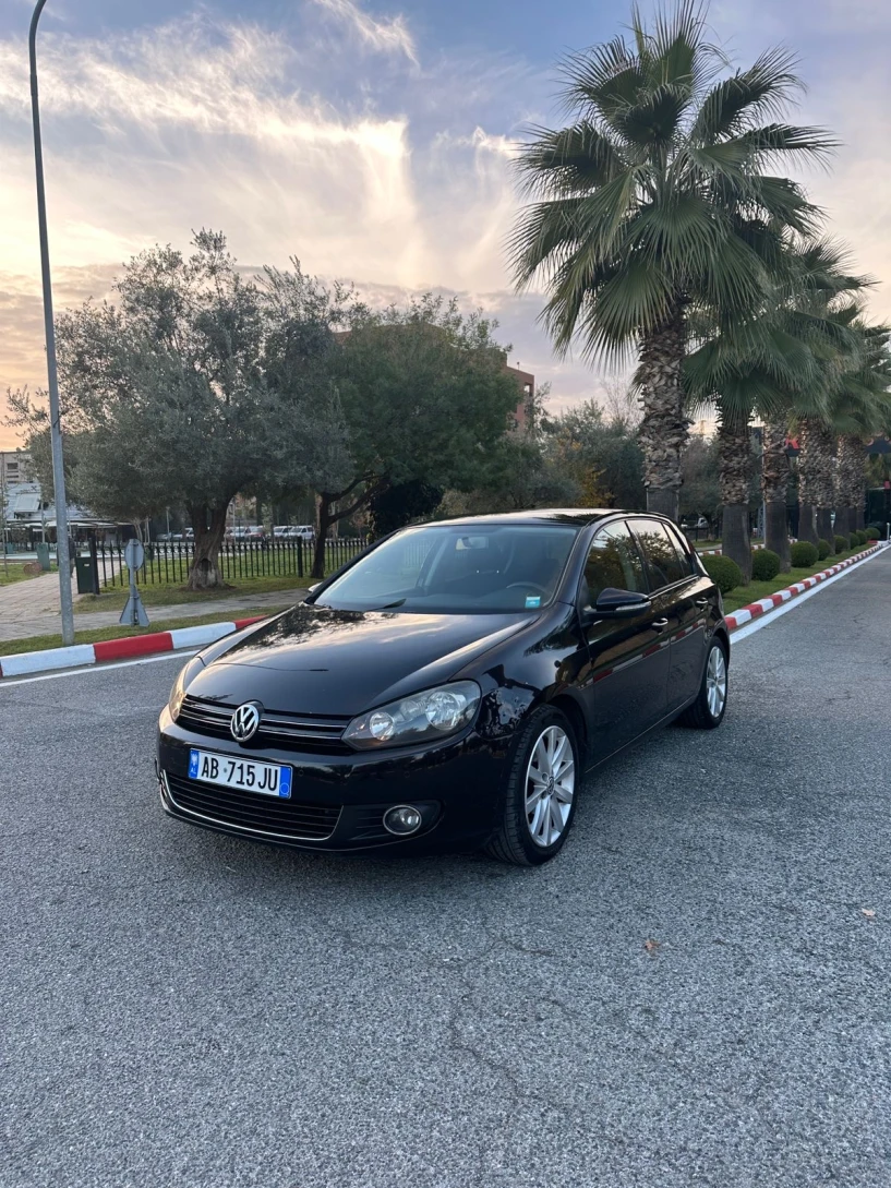 Noleggia un'auto a Tirana