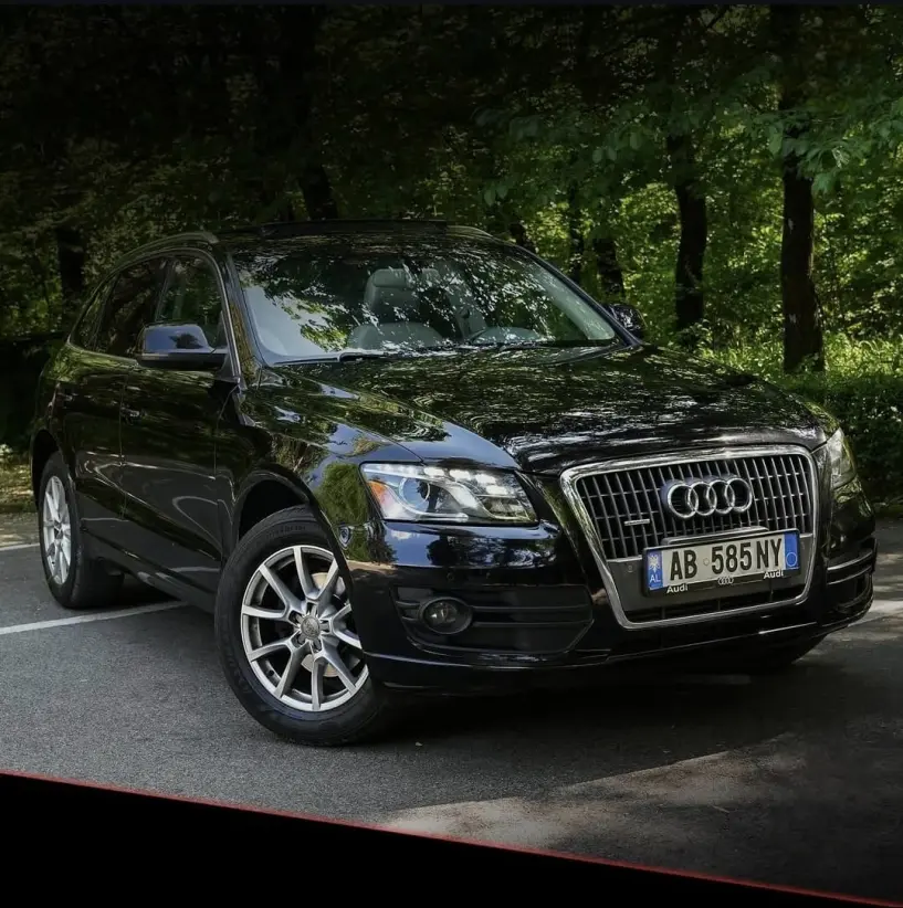 Merrni me qira një makinë në Tirana