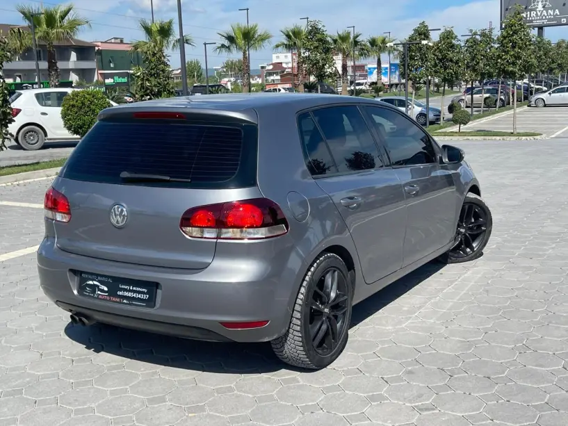 Rent a car in Tirana