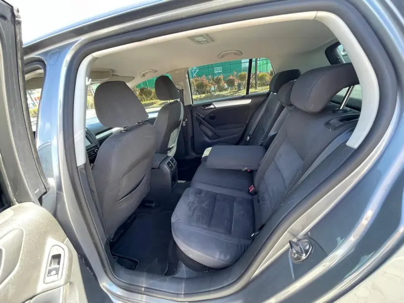 Rent a car in Tirana