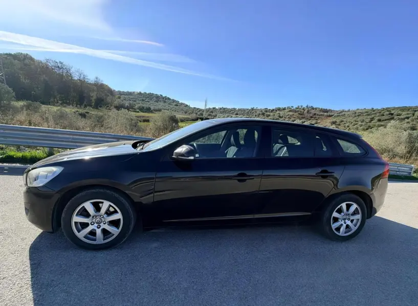 Noleggia un'auto a Tirana