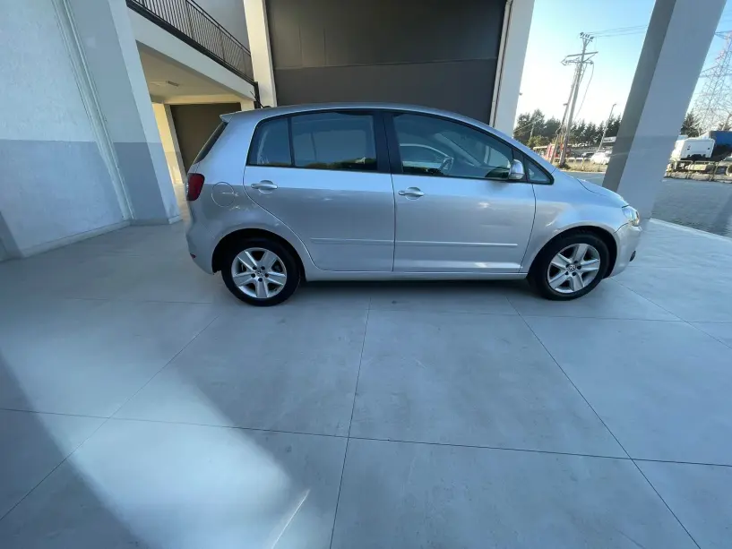 Louer une voiture à Tirana