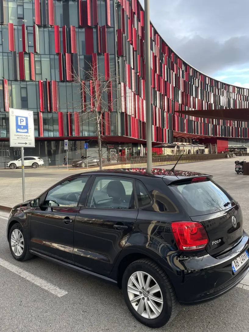 Wynajmij samochód w Tirana