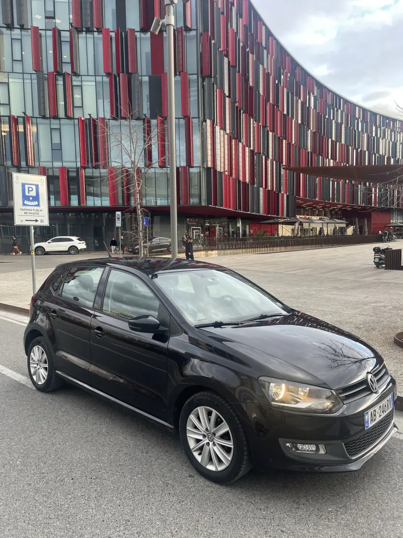 Wynajmij samochód w Tirana