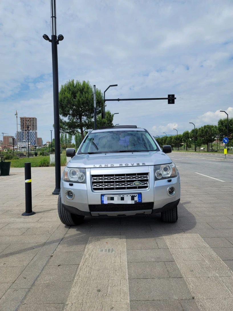 Merrni me qira një makinë në Tirana