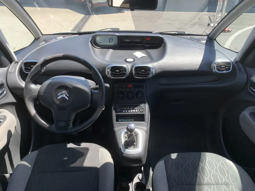 Rent a car in Tirana