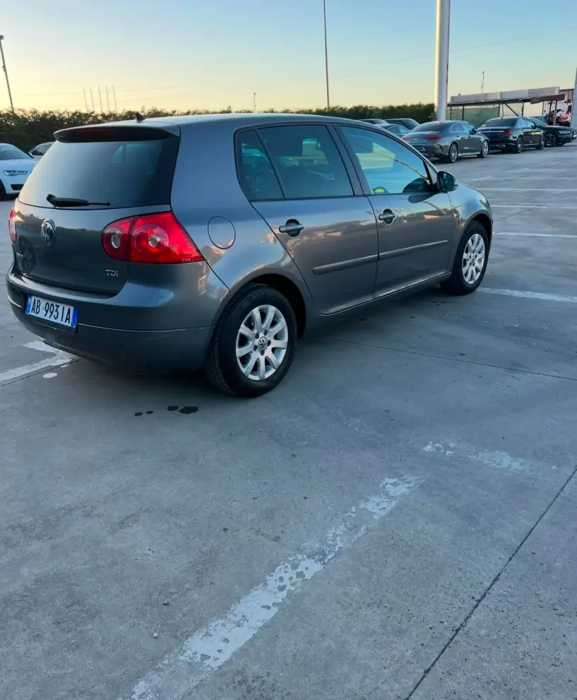 Rent a car in Tirana