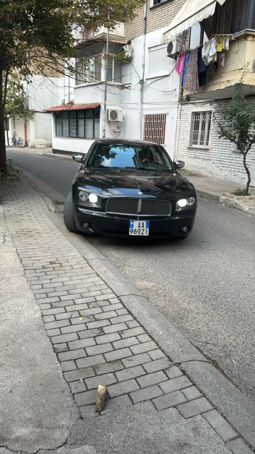 Wynajmij samochód w Tirana