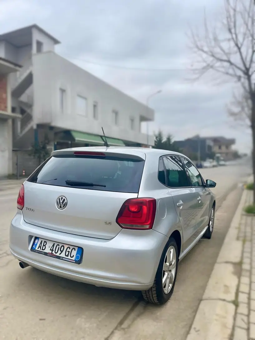 Rent a car in Tirana