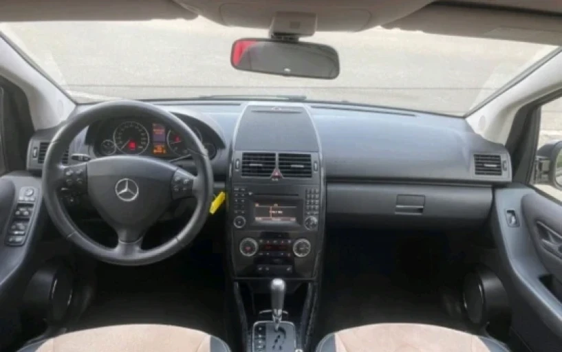 Louer une voiture à Tirana