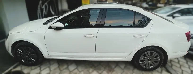 Noleggia un'auto a Tirana