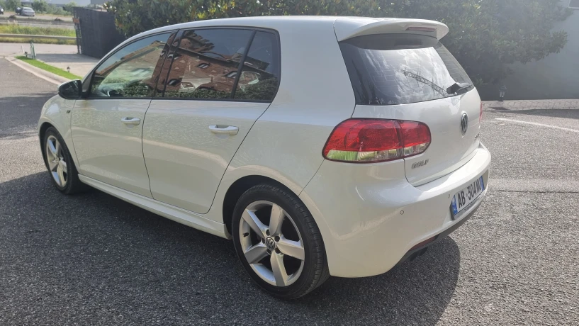 Auto mieten in Tirana