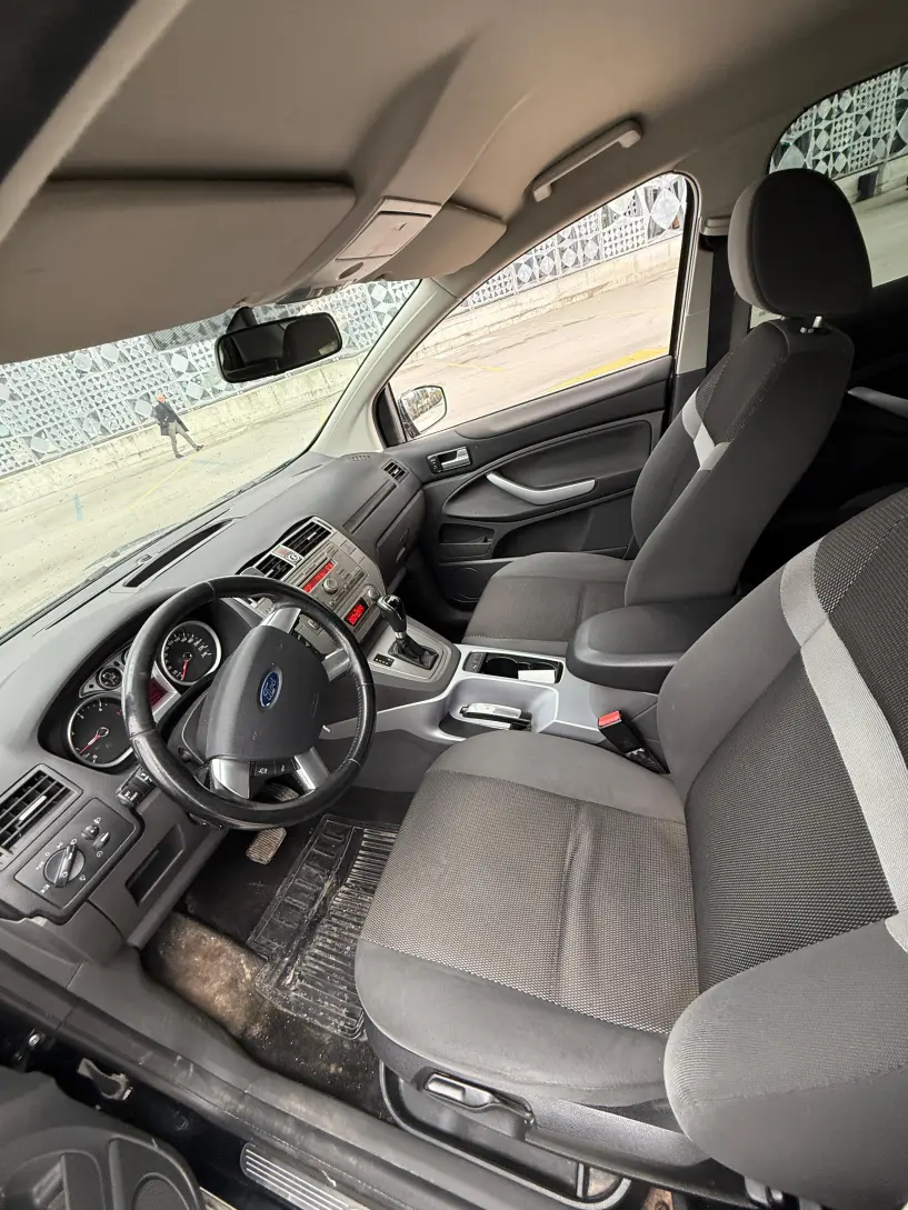 Rent a car in Tirana