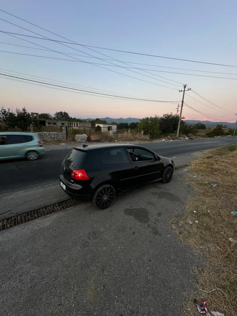 Wynajmij samochód w Tirana