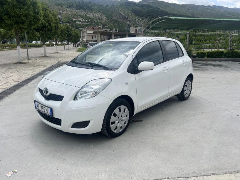 Louer une voiture à Gjirokastër
