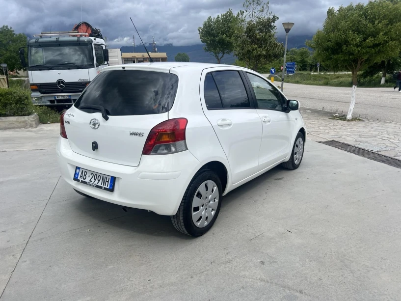 Louer une voiture à Gjirokastër